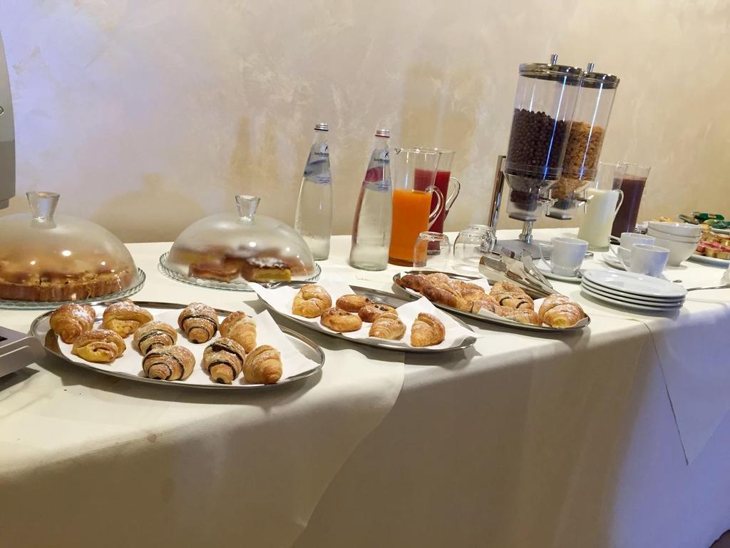 Costa Del Sol Bed & Breakfast ปอร์โต เอมเปโดเกล ภายนอก รูปภาพ