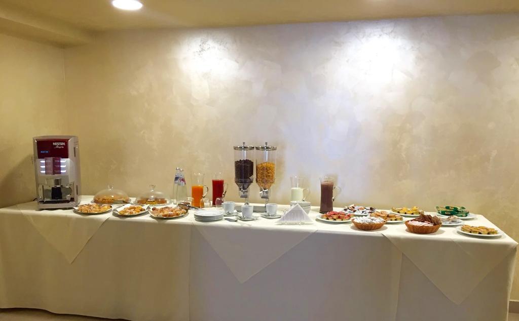 Costa Del Sol Bed & Breakfast ปอร์โต เอมเปโดเกล ภายนอก รูปภาพ
