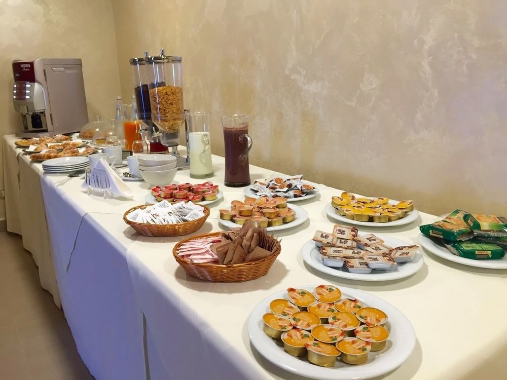 Costa Del Sol Bed & Breakfast ปอร์โต เอมเปโดเกล ภายนอก รูปภาพ